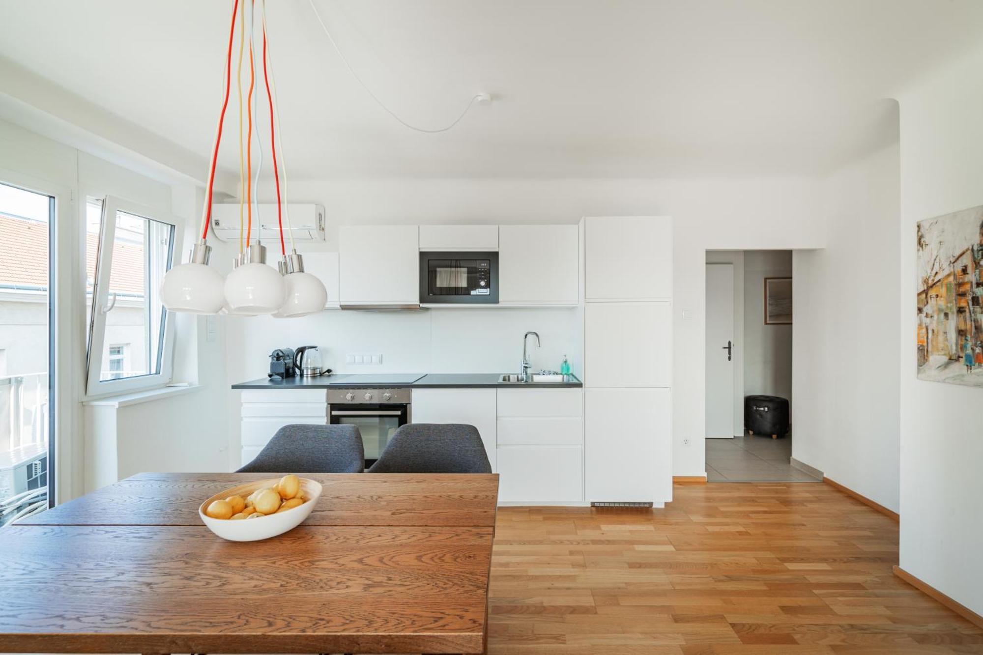 Central 60M2 Suite 10 Min Walk From Main Station Виена Екстериор снимка